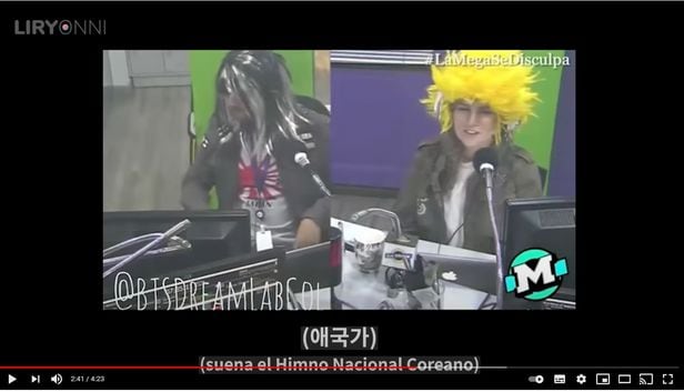 콜롬비아 방송 프로그램 '라 메가(La Mega)' 진행자들이 BTS를 조롱하는 방송에서 욱일기 티셔츠와 드래곤볼 캐릭터 분장 차림을 한 채, 애국가를 방송에 내보내고 있다. /유튜브