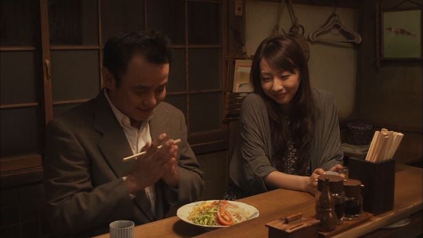 하야시츄카(일본식 냉면) 매니아인 하시모토가 심야식당에서 냉면을 먹고 있다./심야식당