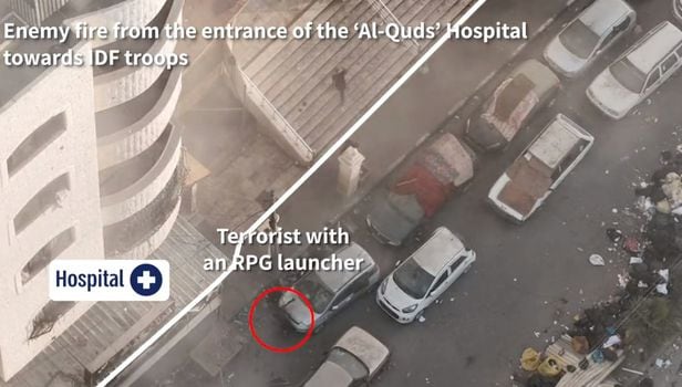 하마스 대원들이 휴대용 대전차 유탄발사기(RPG)를 소지한 채 병원으로 도망치고 있다며 이스라엘군이 공개한 영상 중 일부. /엑스