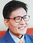 윤평중 한신대 교수·정치철학