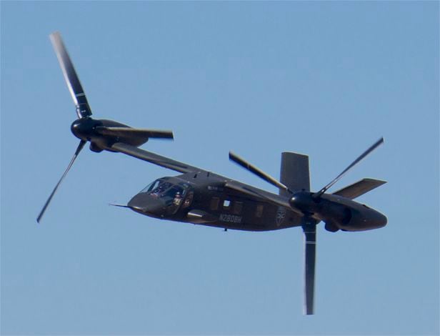 2022년12월 미 차세대 헬기로 선정된 미 벨사의 V-280 '밸러'.  틸트로터 방식으로 수직이착륙이 가능하며 최대속도가 시속 565km에 달해 블랙호크 헬기보다 2배나 빠르다.  2030년대부터 블랙호크 등을 단계적으로 대체하게 된다. /미 벨사