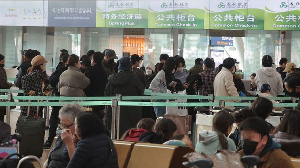 한국서 온 입국자 코로나 검사한다더니...中, 중국인은 쏙 뺐다