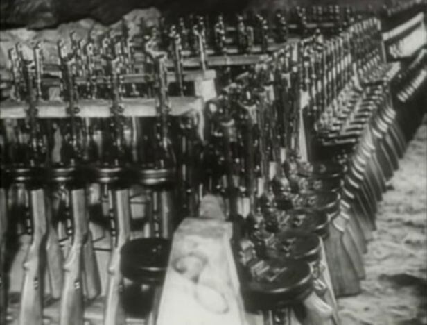 1951년 한국 6.25 전쟁 당시 북한군의 PPSH-41 따발총 생산 공장 /조선중앙TV