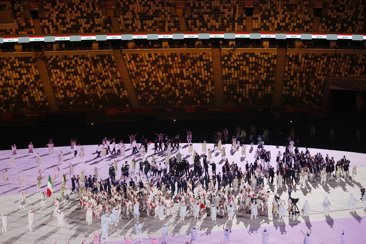 (도쿄=연합뉴스) 김인철 기자 = 23일 일본 도쿄 신주쿠 국립경기장에서 열린 2020 도쿄올림픽 개막식에서 세계 각국의 선수들이 입장하고 있다. 2021.7.23