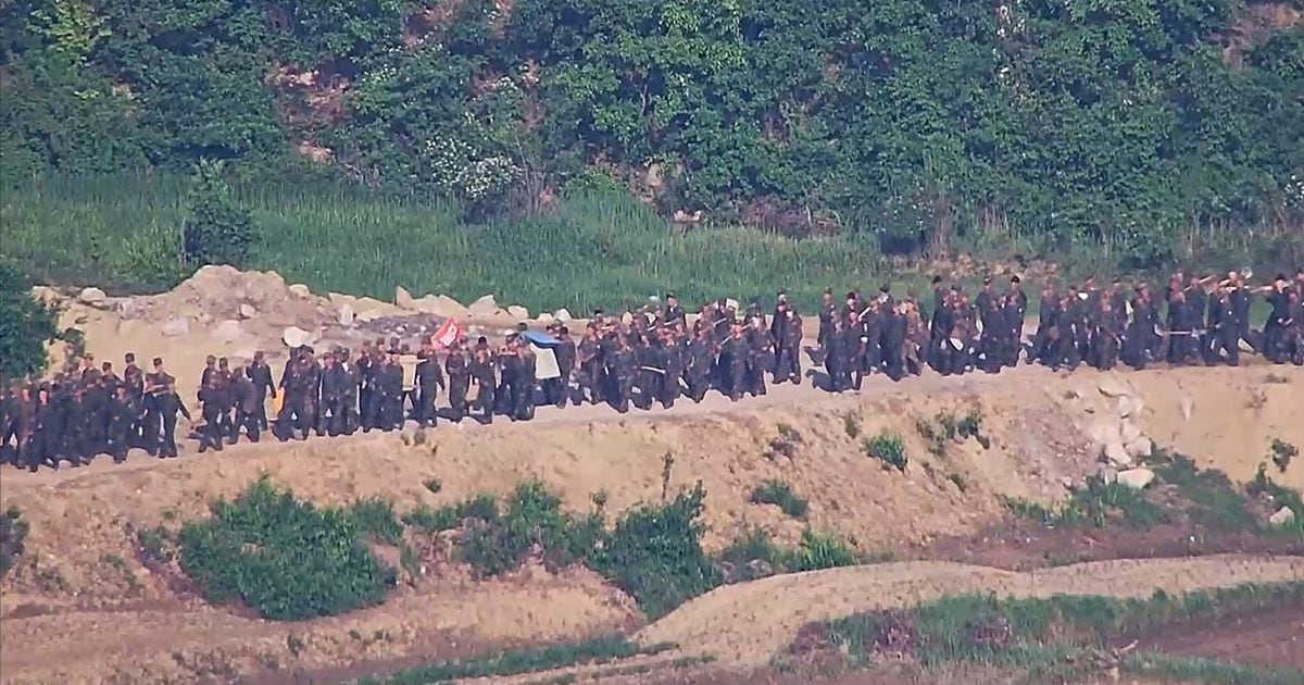 합참 “북한군, 또 군사분계선 넘어...지뢰 매설 작업 가능성” - 조선일보