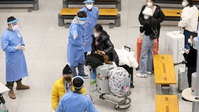 중국발 입국 방역 강화에 뿔난 中… “의미 없는 위선적 행위”