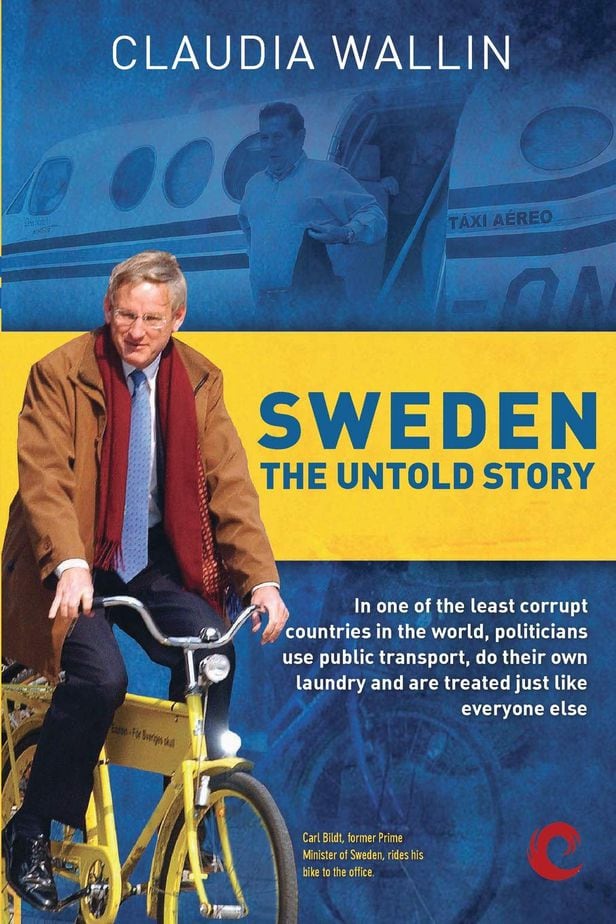 칼 빌트 스웨덴 총리가 자전거를 타고 출근하는 모습을 표지 사진으로 담은 '스웨덴: 들려주지 않는 이야기' 책.
