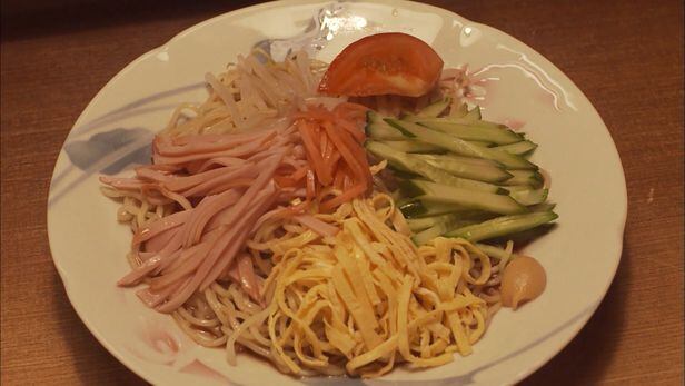 중국식 냉면으로 알려져있지만, 사실은 일본식 냉면인 히야시츄카(冷やし中華) /심야식당