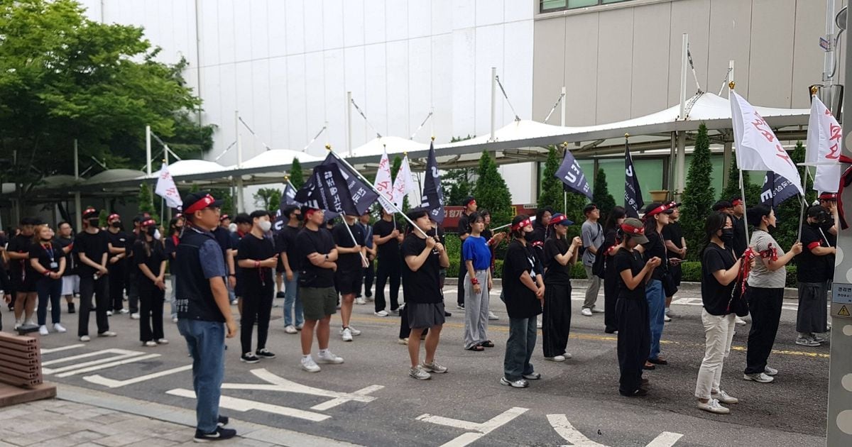 삼성전자 노조 파업 참여자 100~150명... 내부서도 “이럴 때냐” - 조선일보