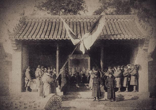 1895년 2월 9일 일본군 제2군 승전파티가 열린 중국 위해위 대성전(大成殿). /일본국회도서관