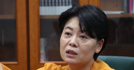 az-news-ai.blogspot.com - 윤희숙의 변창흠 비판 “공급부족 우려 조장하곤 사람들 심리 탓” - 조선일보