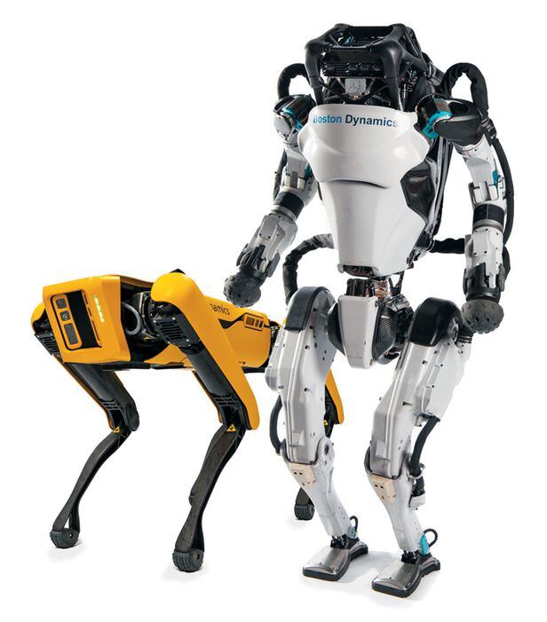 현존하는 로봇 가운데 가장 뛰어난 기능을 갖추고 있는 보스턴 다이내믹스의 이족보행 로봇 아틀라스와 로봇개 스폿. 놀라운 균형감각과 움직임을 보여주지만 특정한 기능만 수행할 수 있다. 