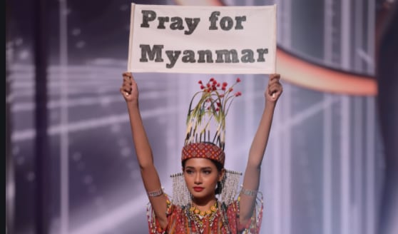 팻말 미스 미얀마/페이스북