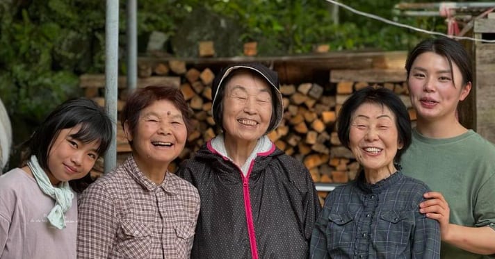 従業員のほとんどが75歳以上…日本の田舎の「おばあちゃん商売」の奇跡 [방구석 도쿄통신]