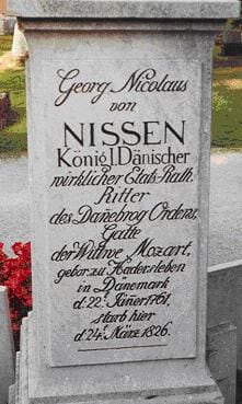 /위키피디아



모차르트의 고향 잘츠부르크에 있는 게오르크 니콜라우스 폰 니센의 묘비에는 '모차르트의 미망인의 남편'이라고 적혀 있다. 그의 노력을 통해 모차르트는 비로소 위대한 음악가로 기억되기 시작했다.