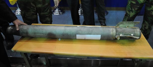 지난 2010년 연평도 포격도발때 북한군이 사용한 122mm 방사포 로켓포탄. /조선일보 DB
