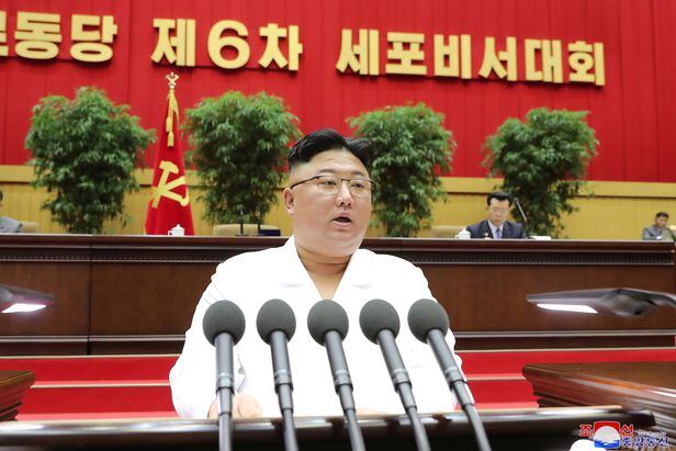 북한은 6일 수도 평양에서 김정은 노동당 총비서가 참석한 가운데 '당 최말단' 세포비서 대회를 개최했다고 7일 조선중앙통신이 보도했다. /조선중앙통신 연합뉴스