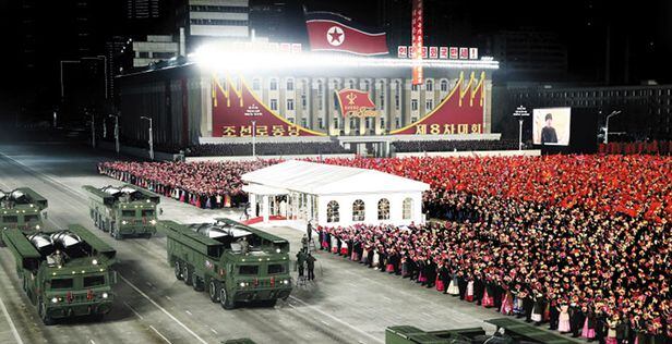 남한 전역 사정권 ‘북한판 이스칸데르’ - ‘북한판 이스칸데르’ 신형 전술 미사일(KN-23)은 기존 모델에 비해 탄두가 커지고 모양이 뾰족해졌다. /조선중앙통신 연합뉴스